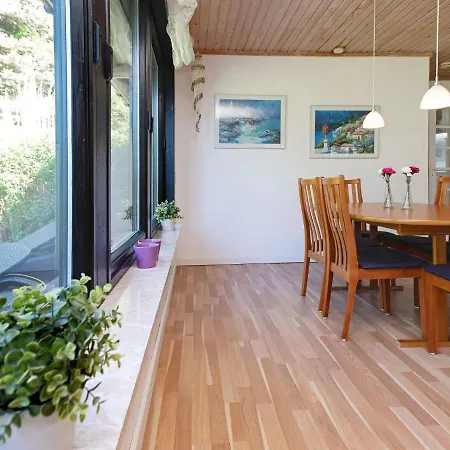 6 Person In Casa de Férias Gedser